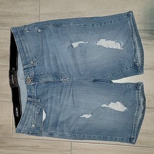 Bermuda shorts size 16